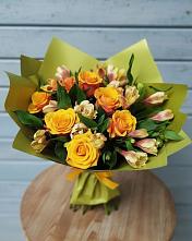 Букет цветов из:  Альстромерии и Розы в Калачинске