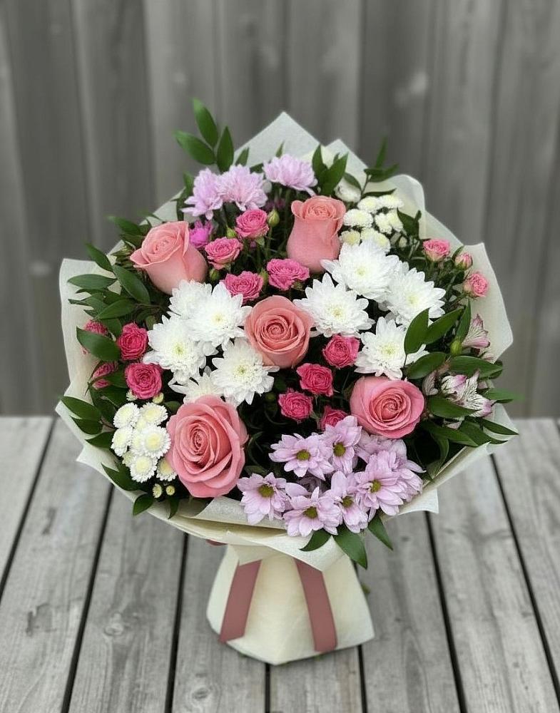 Букет цветов из: Альстромерии, Гвоздики, Розы и Хризантемы в Калачинске