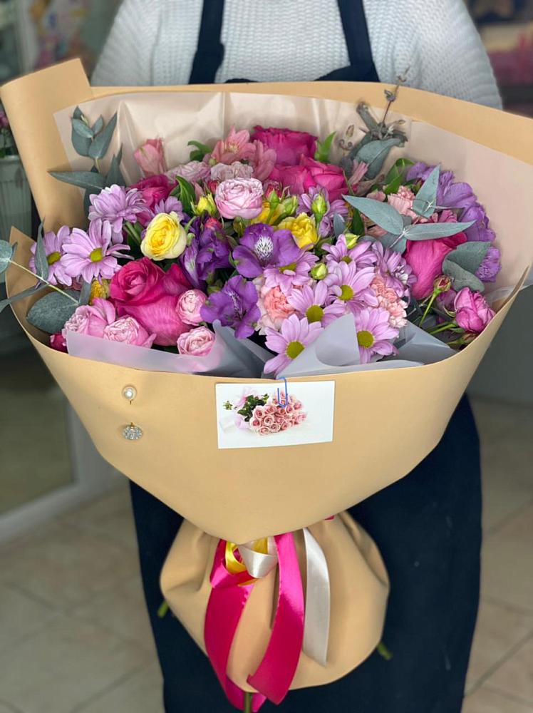 Букет цветов из: Хризантемы, Гвоздики и Альстромерии в Калачинске