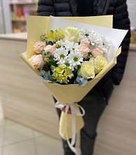 Букет цветов из:  Альстромерии, Розы и Хризантемы в Калачинске