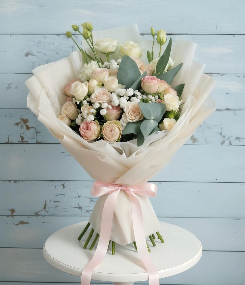 Букет цветов из: Розы и Лизиантусы в Калачинске