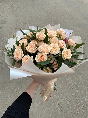 Букет Кремовые розы Латте в Калачинске